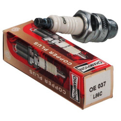 Spark Plug Champion OE037
