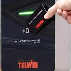 Stazione Ricarica Veicoli Elettrici Mastercharge 740
